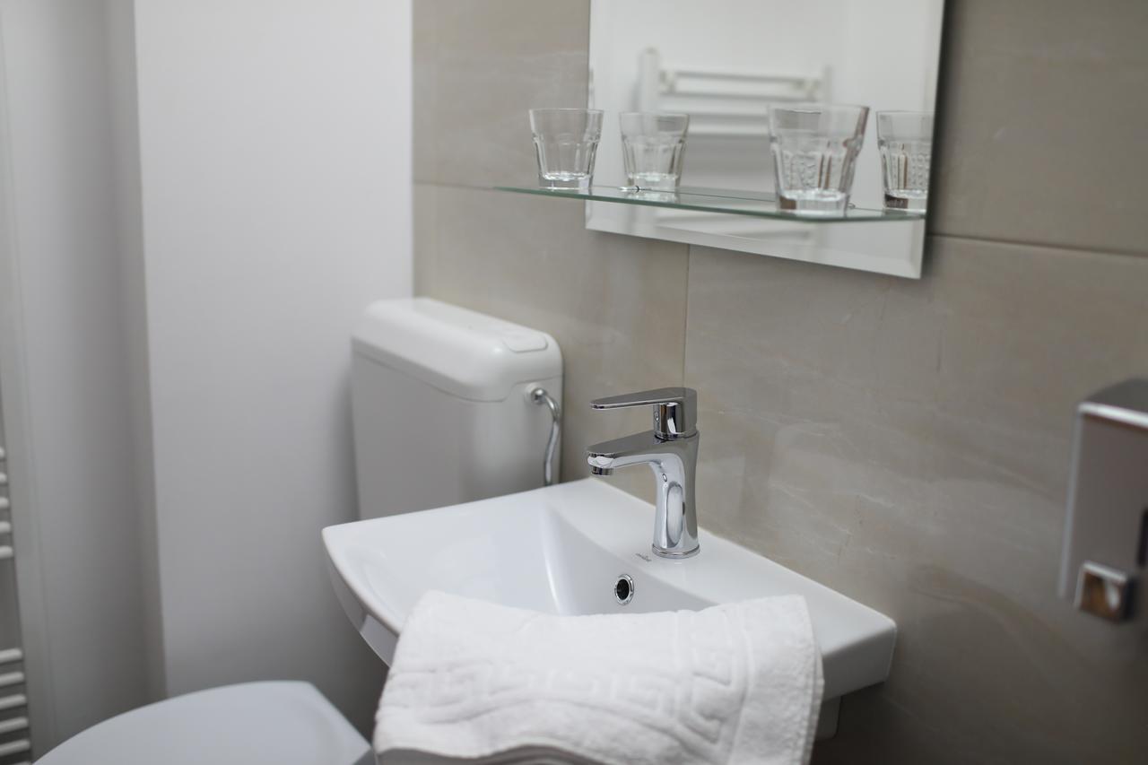 Hotel Eka Sebeş Екстериор снимка