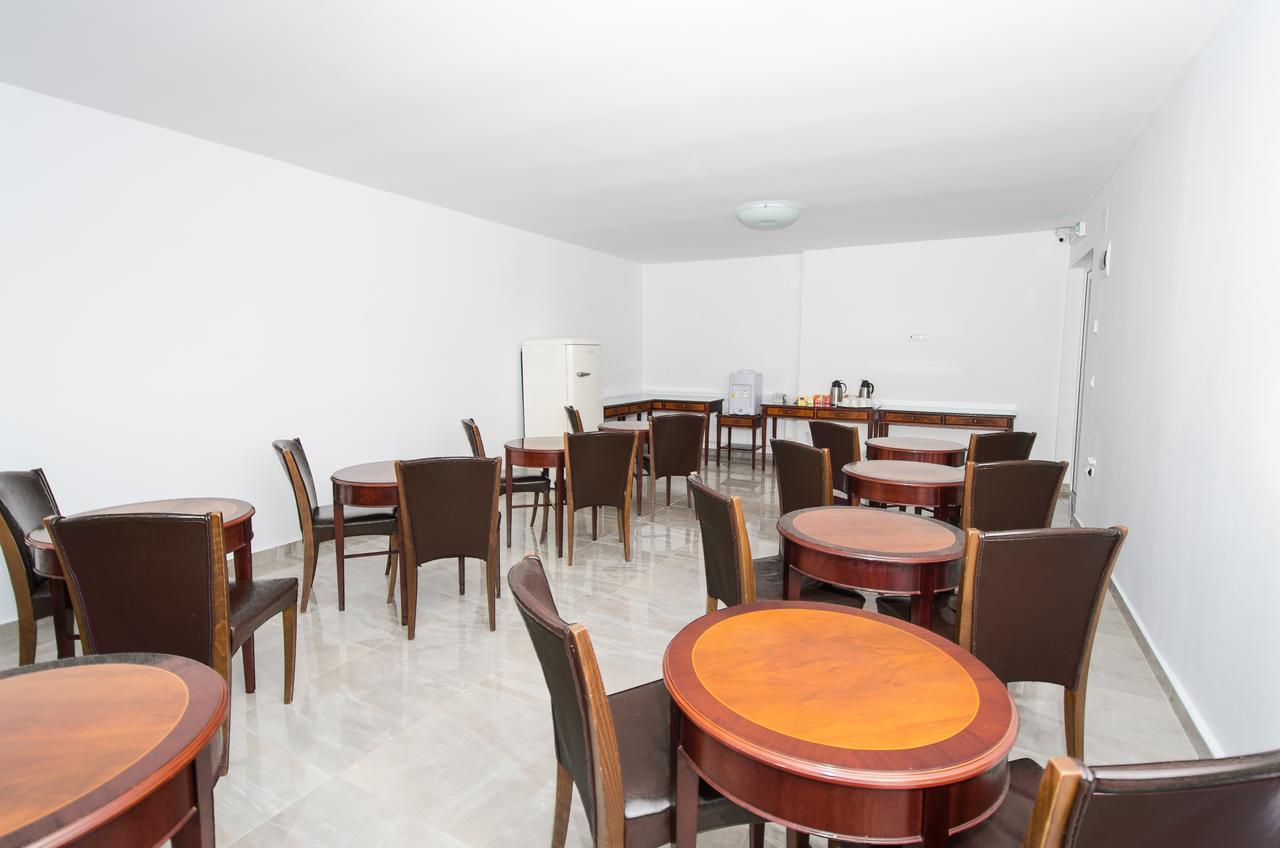 Hotel Eka Sebeş Екстериор снимка