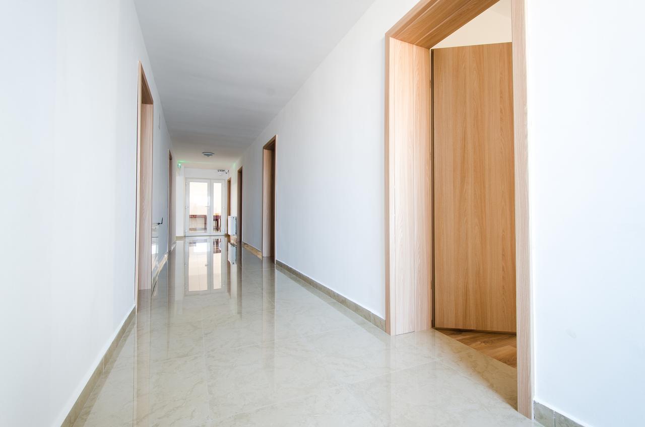 Hotel Eka Sebeş Екстериор снимка