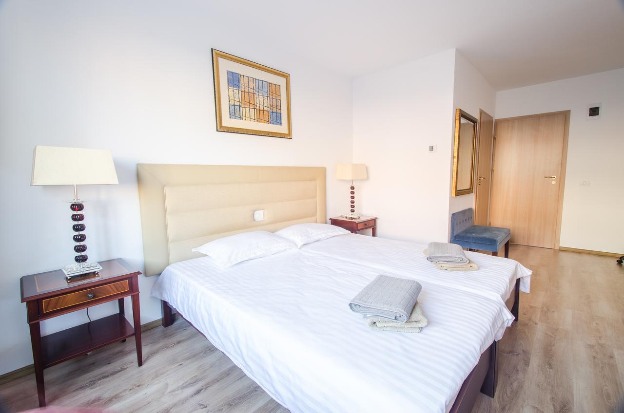 Hotel Eka Sebeş Екстериор снимка