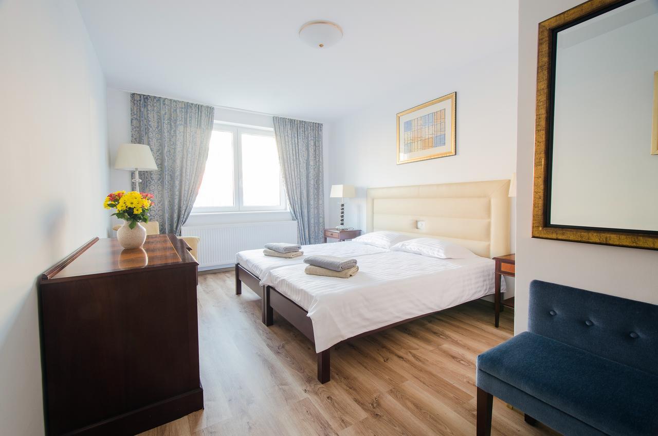 Hotel Eka Sebeş Екстериор снимка