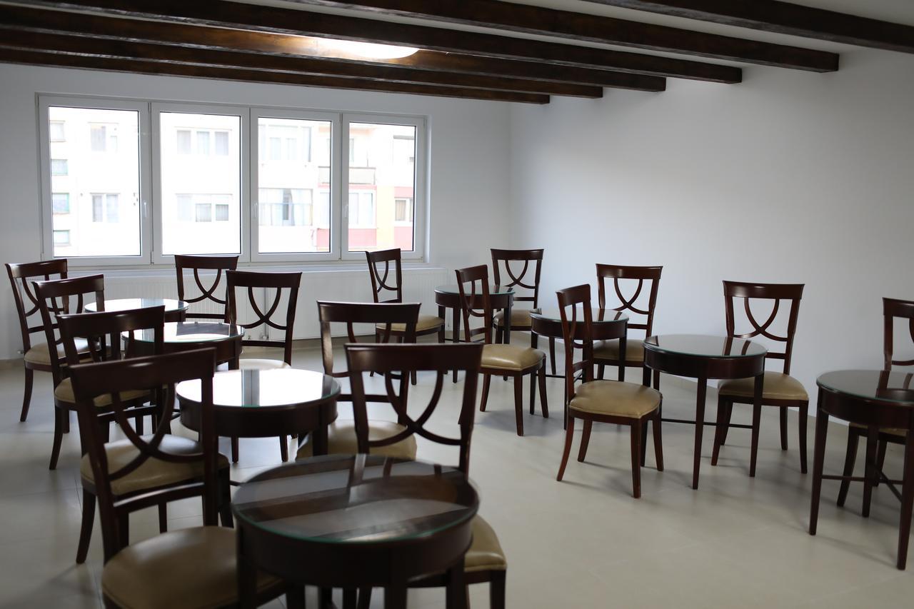 Hotel Eka Sebeş Екстериор снимка