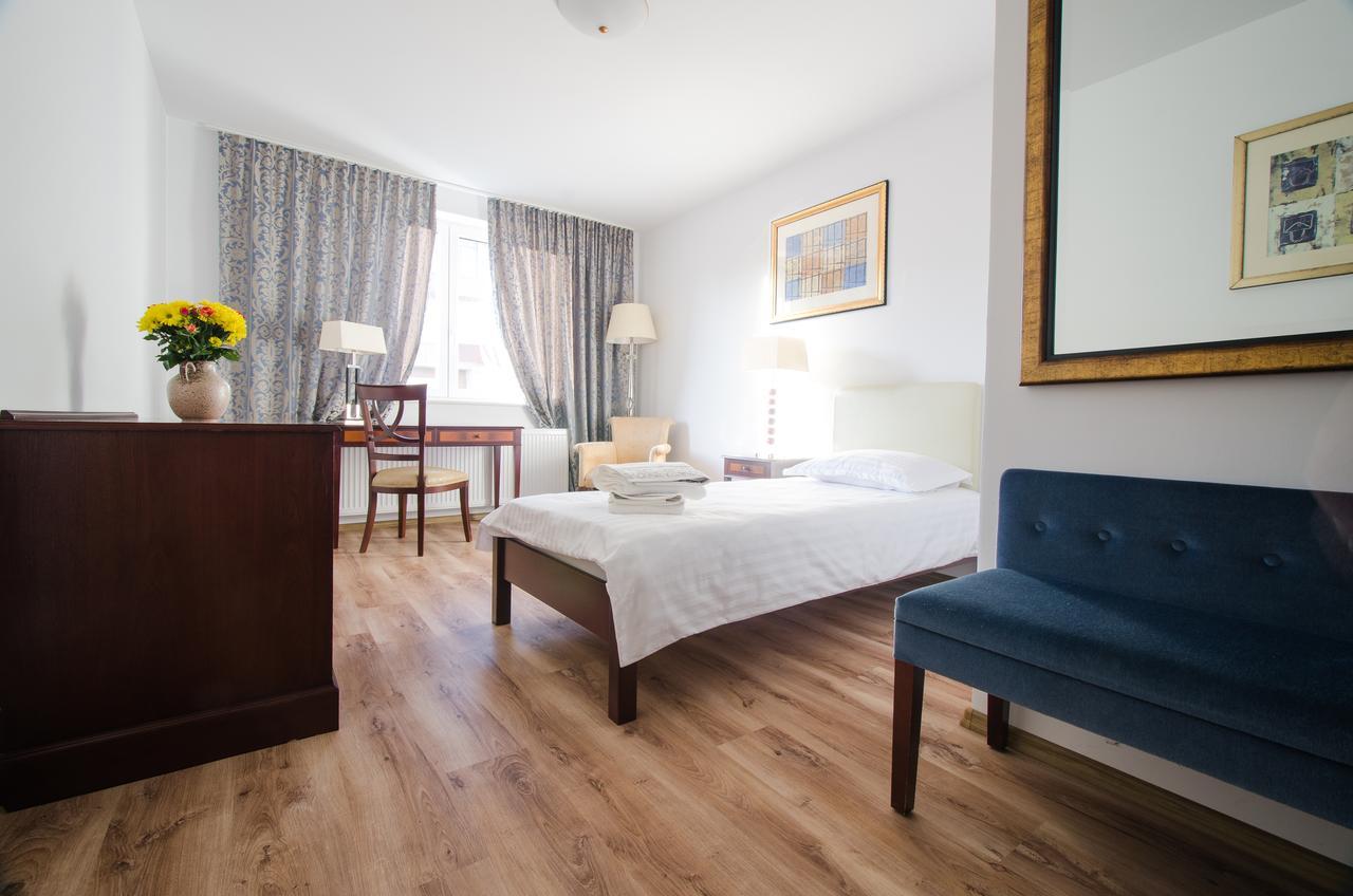 Hotel Eka Sebeş Екстериор снимка