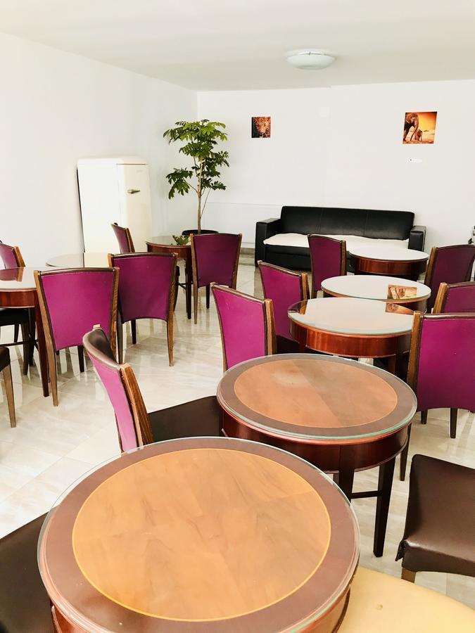 Hotel Eka Sebeş Екстериор снимка
