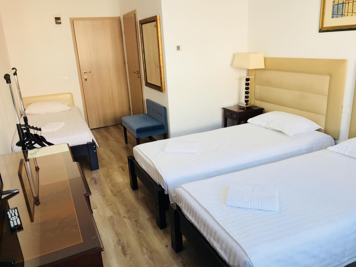 Hotel Eka Sebeş Екстериор снимка